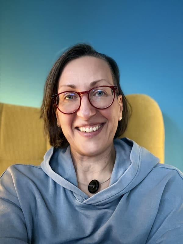 Blaue Wand Monatsrückblick Februar 2026: Kati Wolf - SEO-Coaching & SEO-Sparringspartner